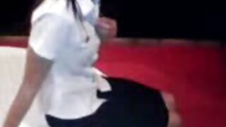 Το χαριτωμένο κουνέλι γαμιέται και τελειώνει στο στόμα